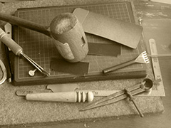 革製品制作風景 手作業で仕上げる職人